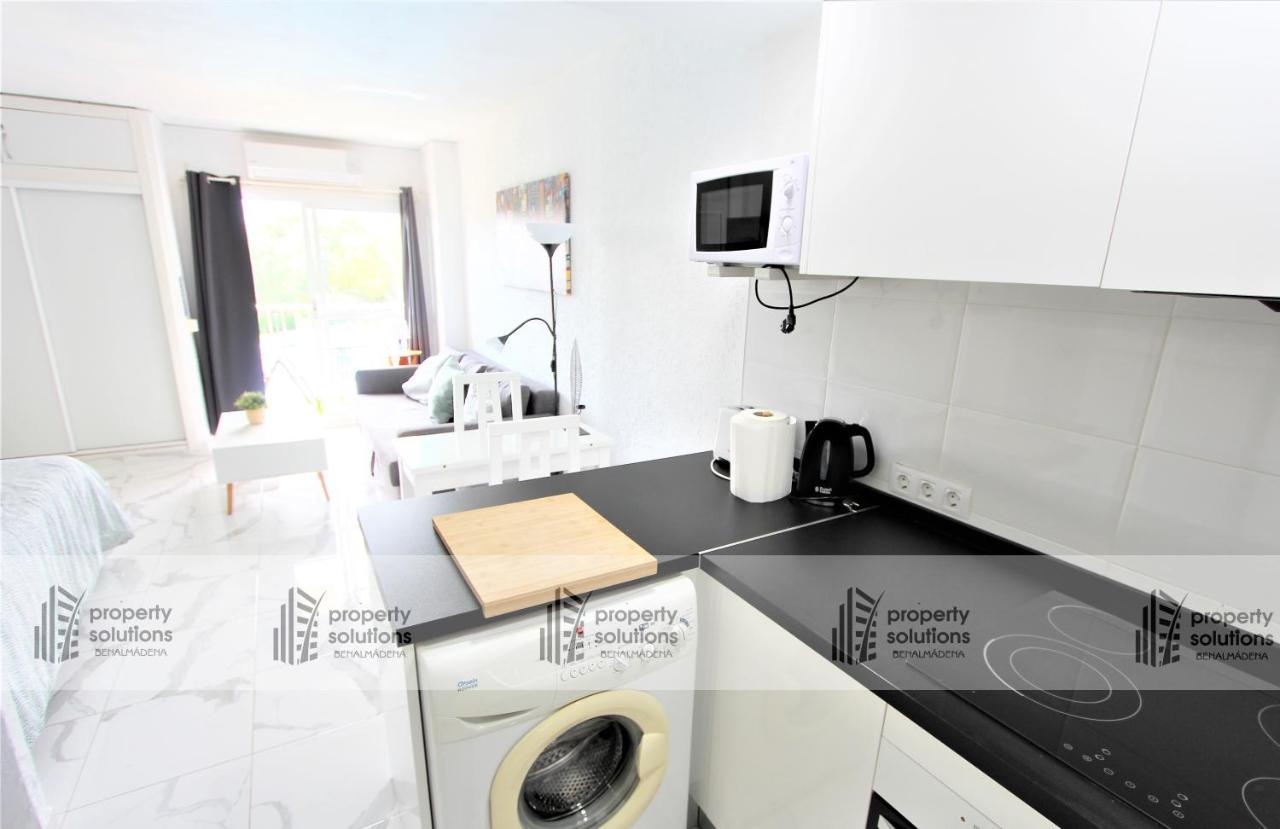 127 Jupiter Estudio. Vista Al Jardin Y La Piscina. Benalmadena Exterior photo