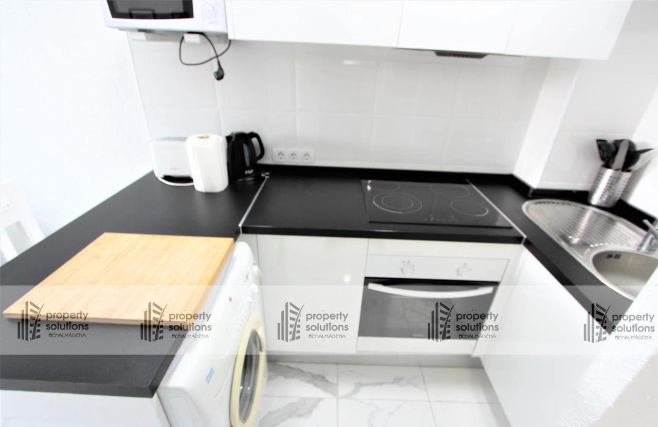 127 Jupiter Estudio. Vista Al Jardin Y La Piscina. Benalmadena Exterior photo