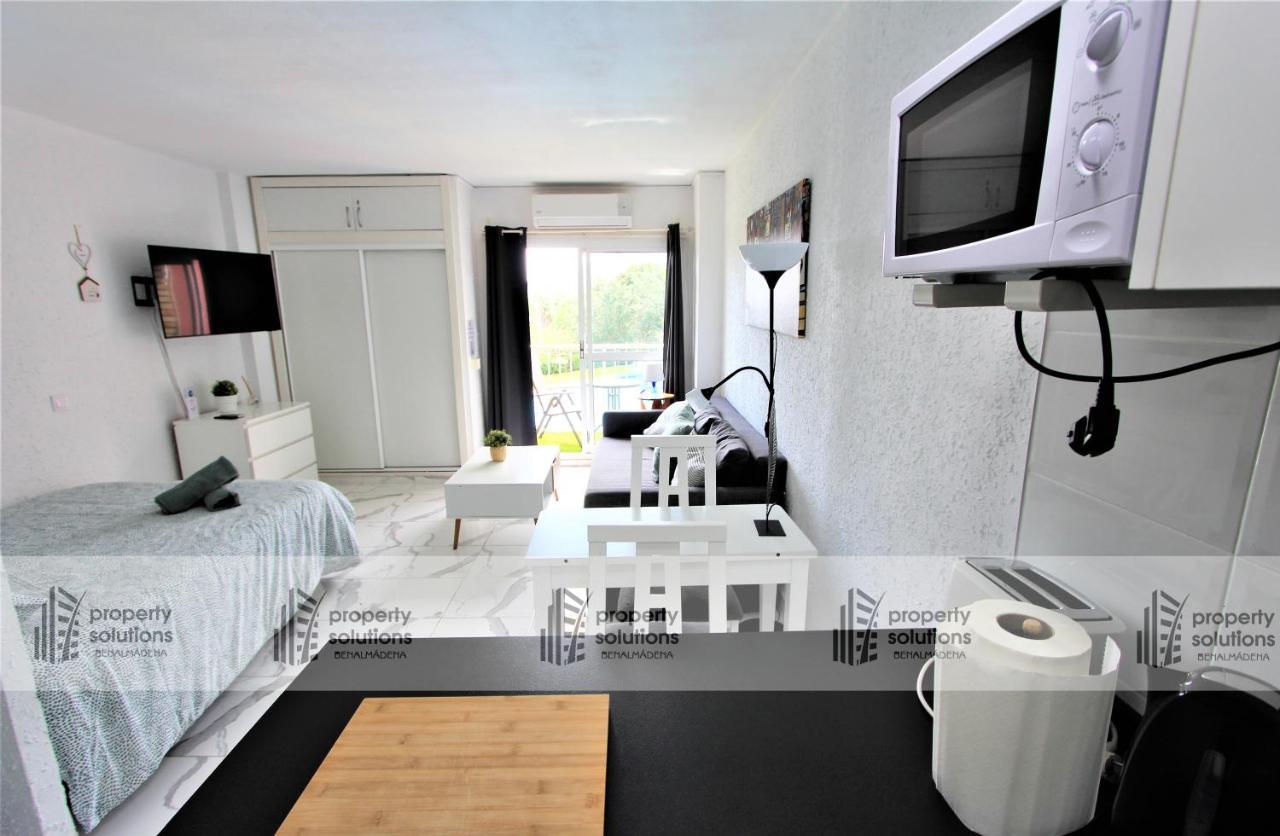 127 Jupiter Estudio. Vista Al Jardin Y La Piscina. Benalmadena Exterior photo