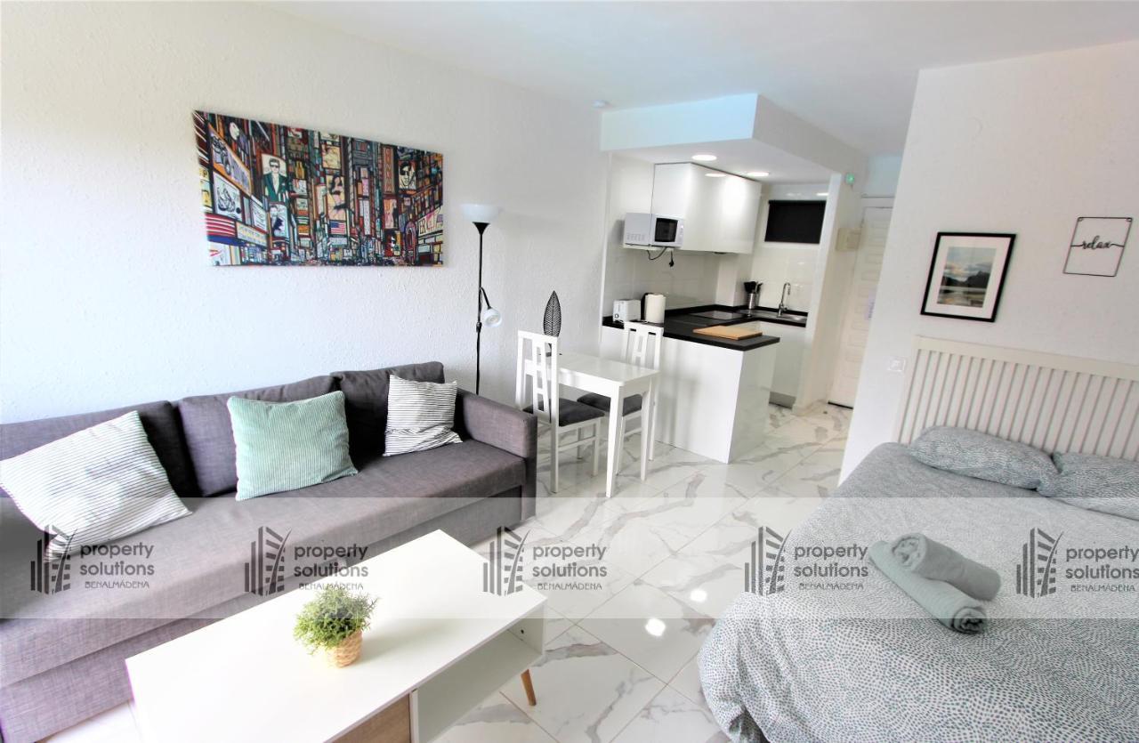 127 Jupiter Estudio. Vista Al Jardin Y La Piscina. Benalmadena Exterior photo