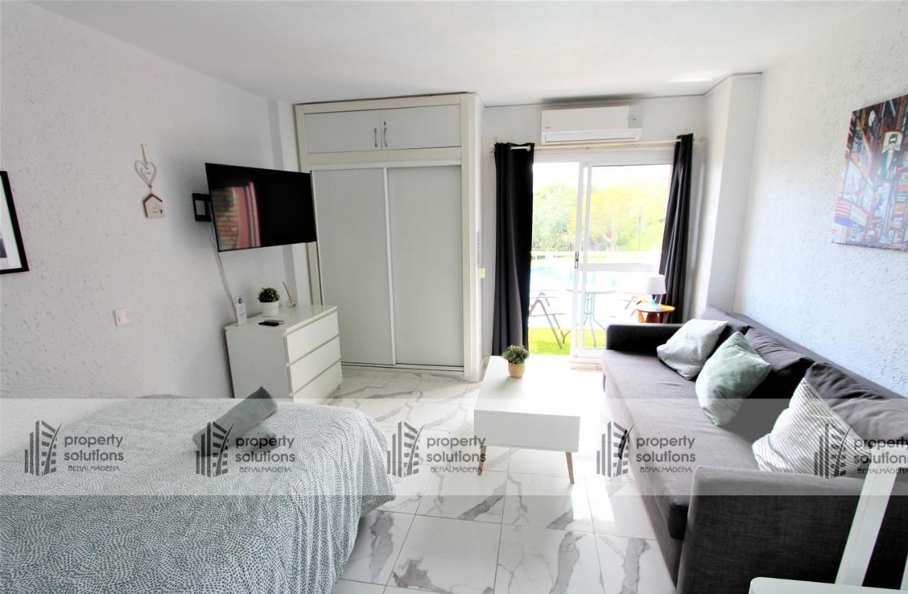127 Jupiter Estudio. Vista Al Jardin Y La Piscina. Benalmadena Exterior photo