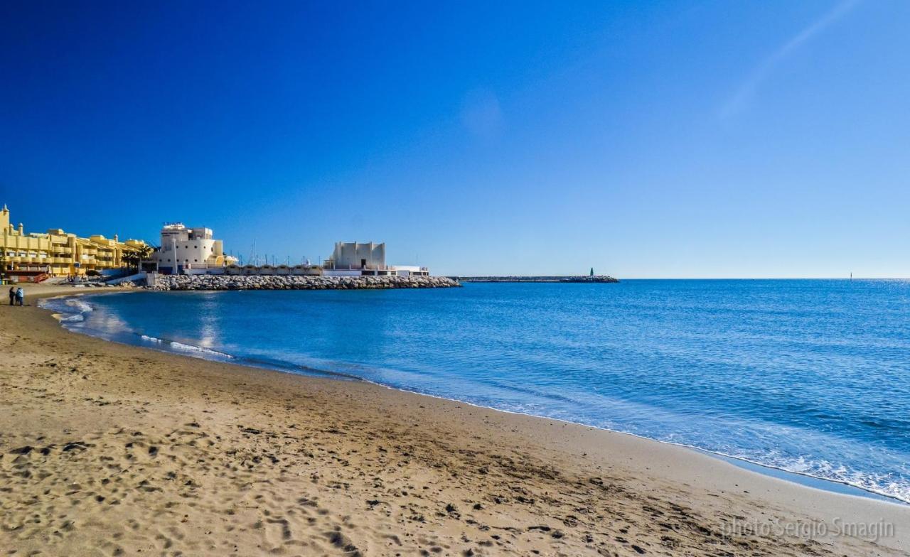 127 Jupiter Estudio. Vista Al Jardin Y La Piscina. Benalmadena Exterior photo
