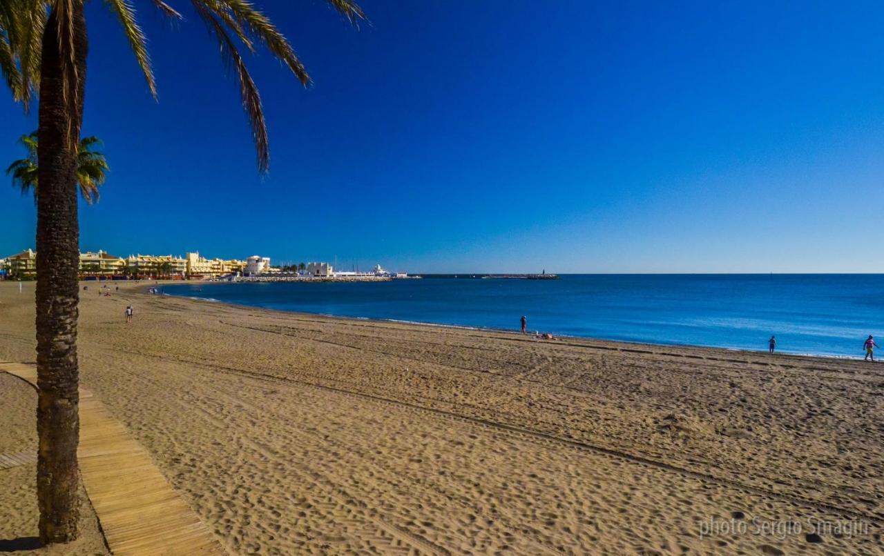 127 Jupiter Estudio. Vista Al Jardin Y La Piscina. Benalmadena Exterior photo