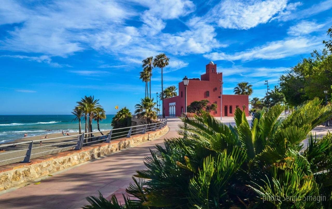 127 Jupiter Estudio. Vista Al Jardin Y La Piscina. Benalmadena Exterior photo